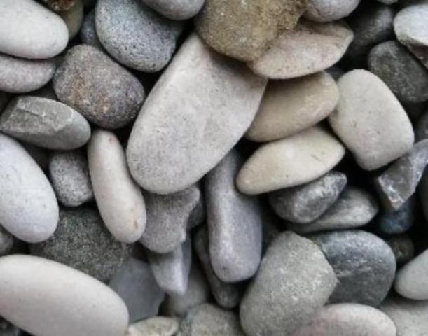 Где заказать гальку и каменную крошку с доставкой?  в Евпатории